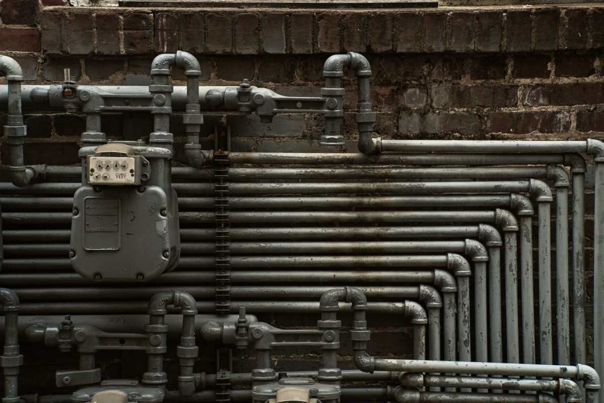 Doğalgaz sayacı ve iç tesisat boru bağlantıları