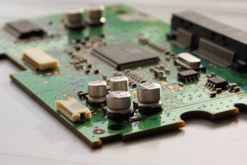Kombi elektronik kartı üzerindeki bileşenler ve soket bağlantıları