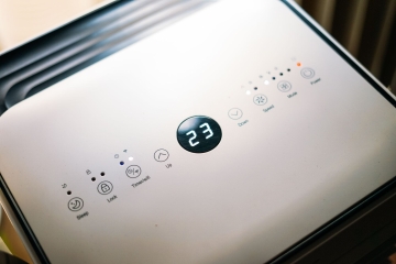 Wi-Fi simgesi bulunan dokunmatik kumanda paneli